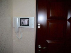 Установка видеодомофона в квартире цена в Москве | Монтаж видеодомофона расценки